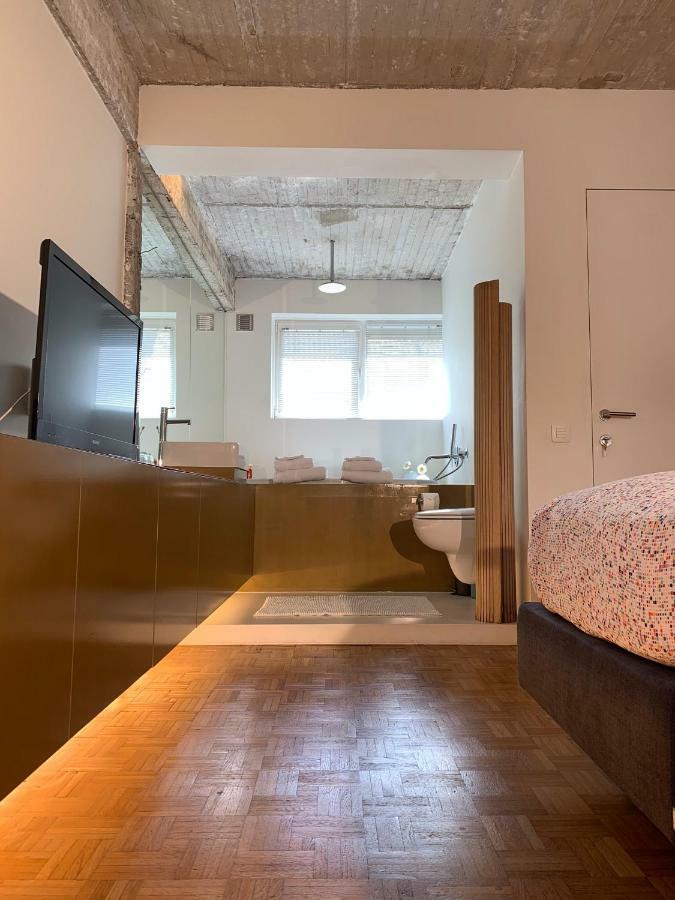 B&B Yellow Submarine Antwerp Luaran gambar